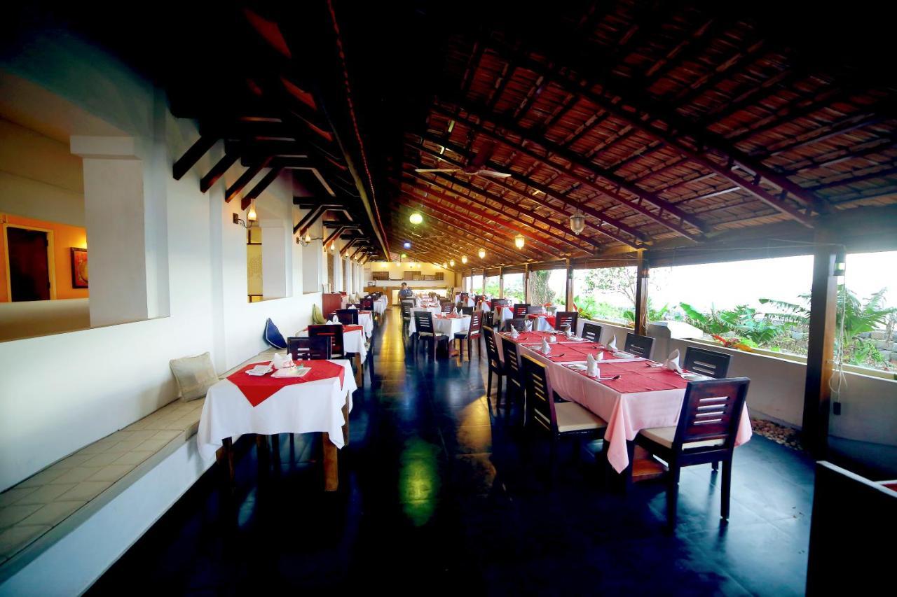 Old Lighthouse Bristow Hotel Kochi Extérieur photo