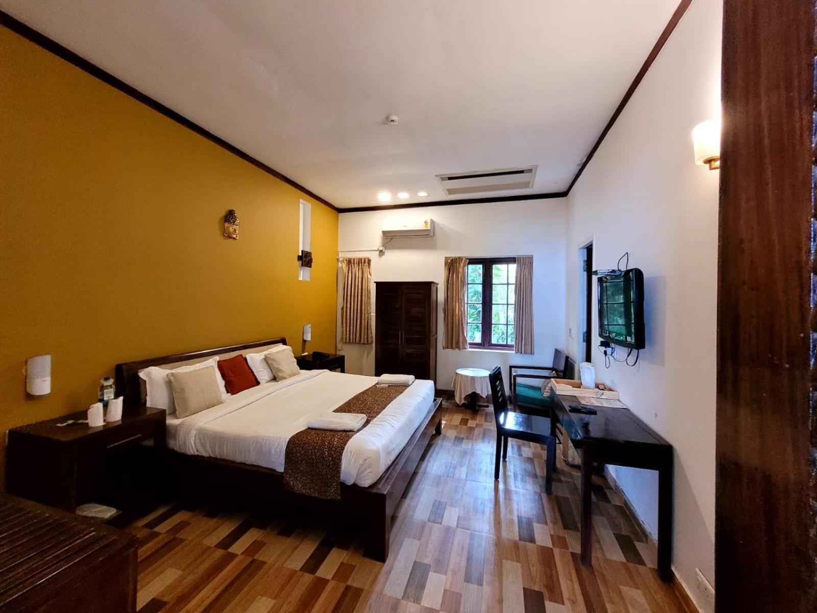 Old Lighthouse Bristow Hotel Kochi Extérieur photo